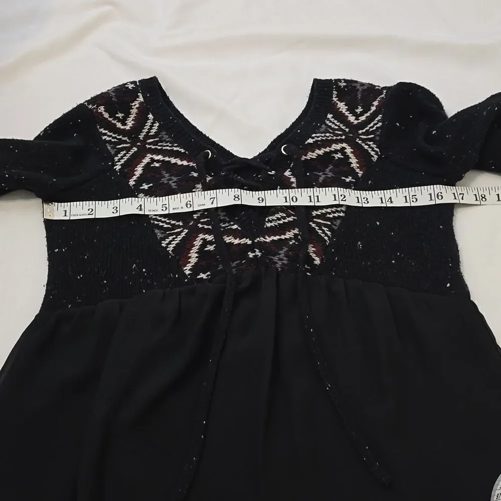 - Abercrombie And‎ Fitch Tie Up V-neck Sweater Size x Small